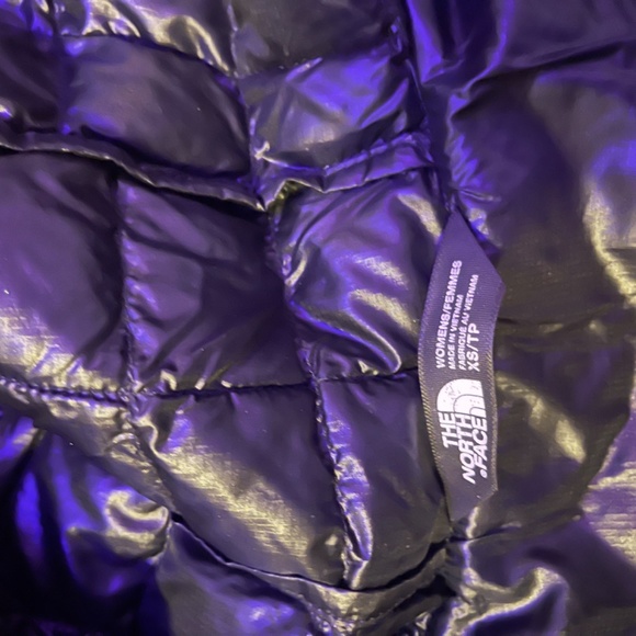 The north face black puffer - Picture 2 of 2